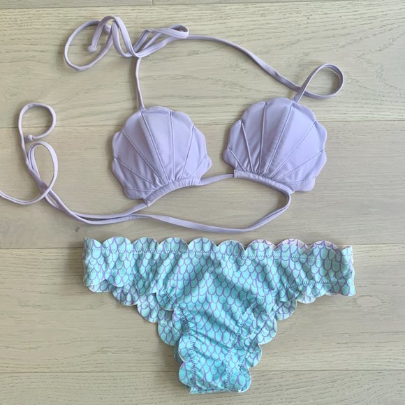 Mermaid Swimsuit | Seashell bikini top (S) & Scalloped bottoms (M) - Picture 4 of 9